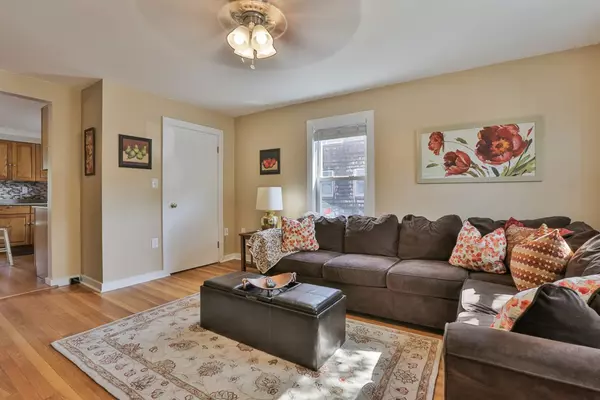 Wakefield, MA 01880,11 Brook Ave