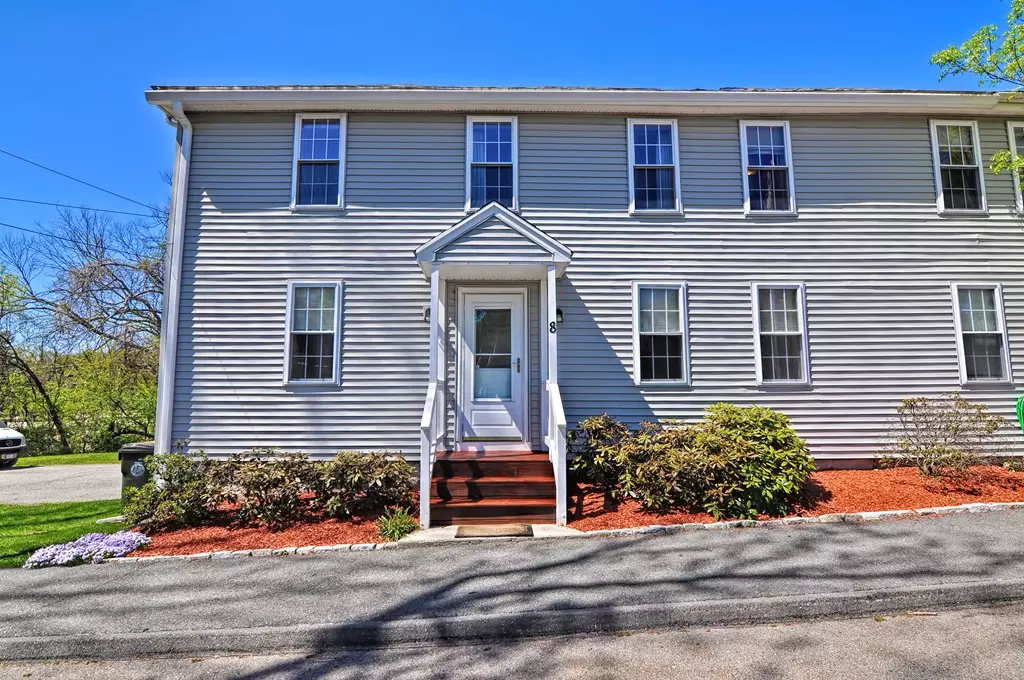 Bellingham, MA 02019,8 Plain Street #8