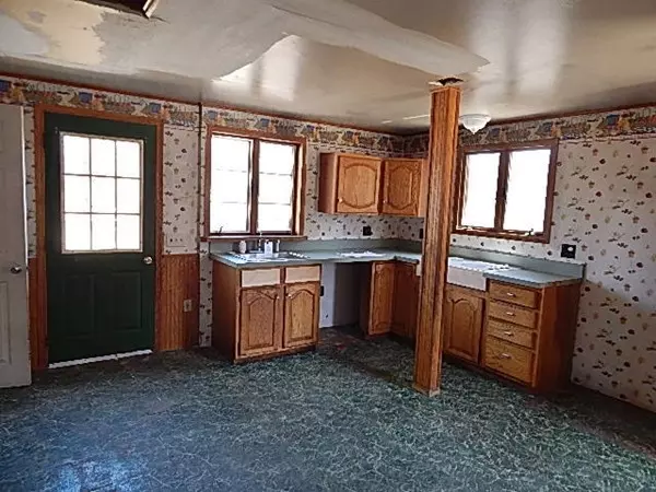 Athol, MA 01331,84 Marble Street