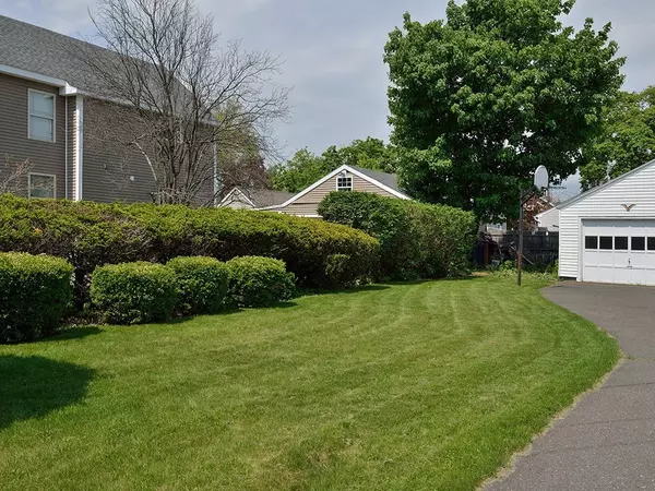 Westfield, MA 01085,12 Fowler Street