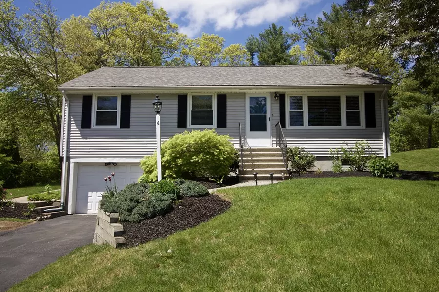 6 Darby Dr, Mansfield, MA 02048