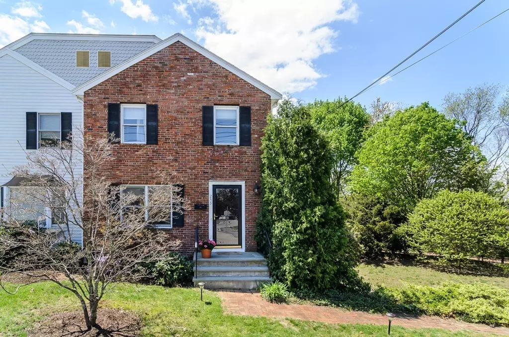 Needham, MA 02494,233 Webster Street #233
