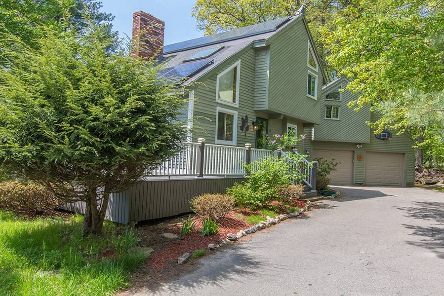 33 Briarcliff Ln, Holliston, MA 01746