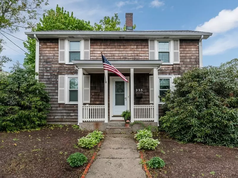 235 Chapel St, Newton, MA 02458