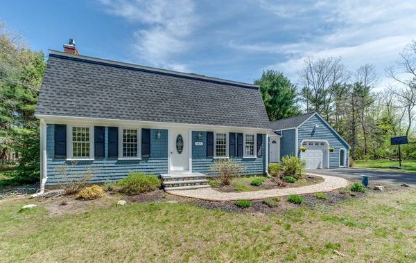 47 Summer St, Duxbury, MA 02332