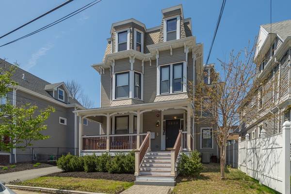 32 Dartmouth St #3, Somerville, MA 02145