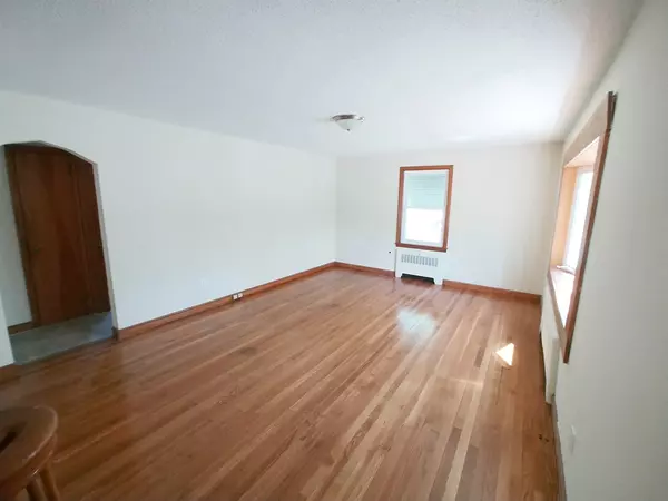 Springfield, MA 01109,16 Devonshire Rd