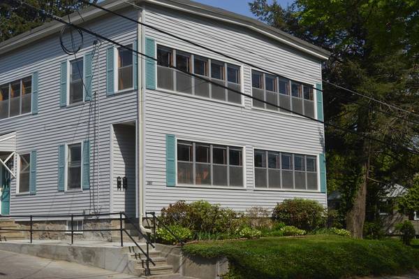 282 Saint Joseph Ave, Fitchburg, MA 01420