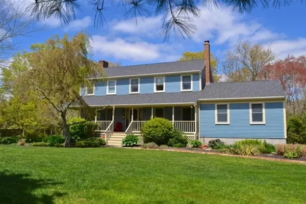 Dartmouth, MA 02747,586 Old Westport Road