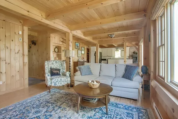 Southborough, MA 01772,10 Vickery Hill Ln