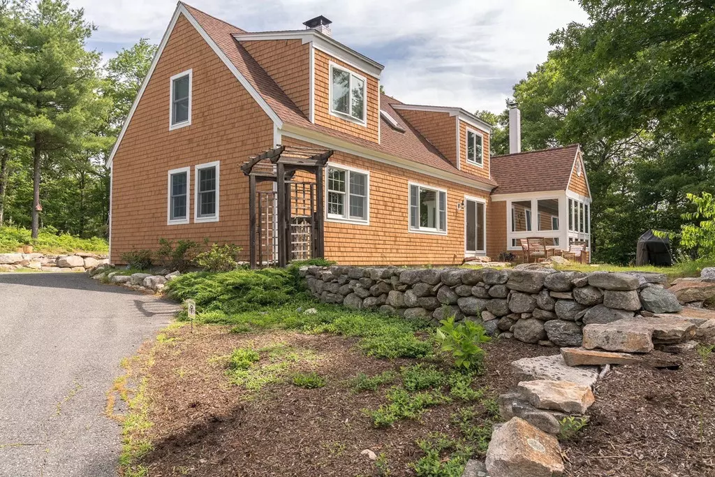 Southborough, MA 01772,10 Vickery Hill Ln