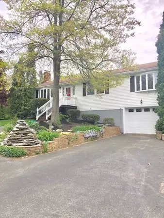 3 Cedar Hill Dr, Danvers, MA 01923