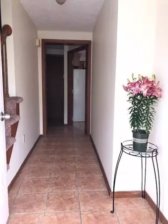 Worcester, MA 01604,14 Corrine St #A