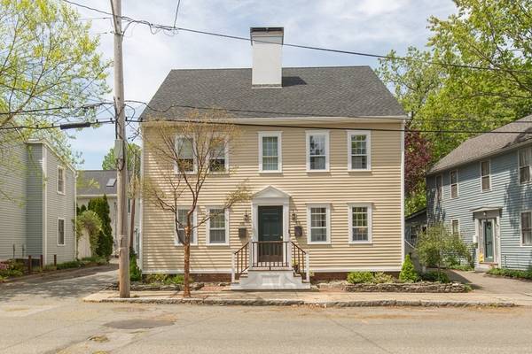 Newburyport, MA 01950,44 Warren St #44