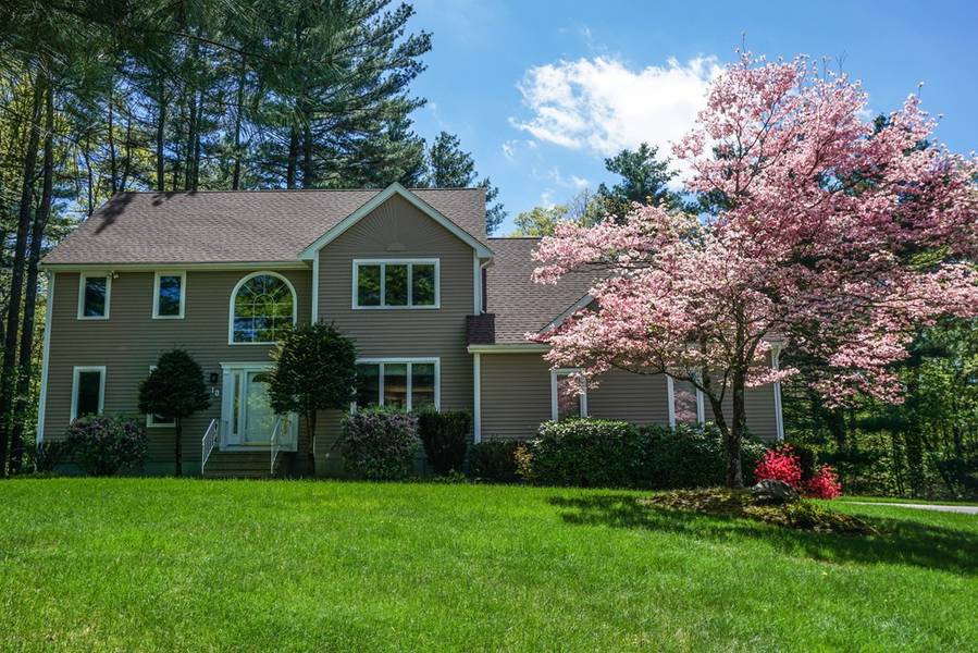 10 Tory Treasure Ln, Sharon, MA 02067