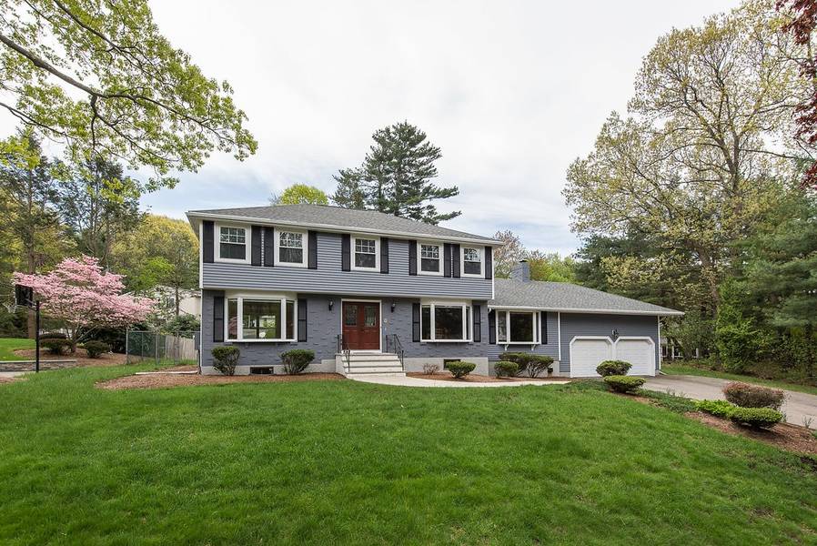 3 Carriage Ln, Canton, MA 02021