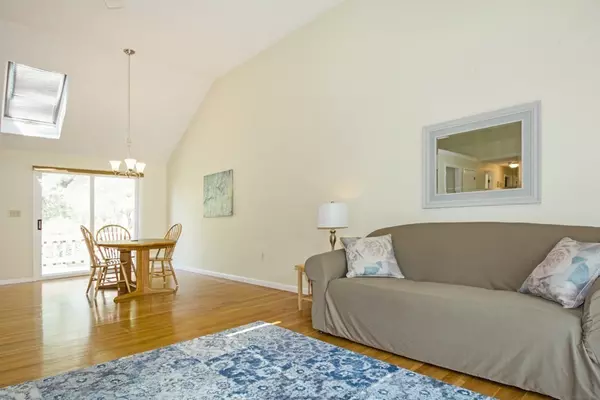 Bedford, MA 01730,5 Independence Rd