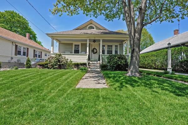 70 Bassett St, Pawtucket, RI 02861