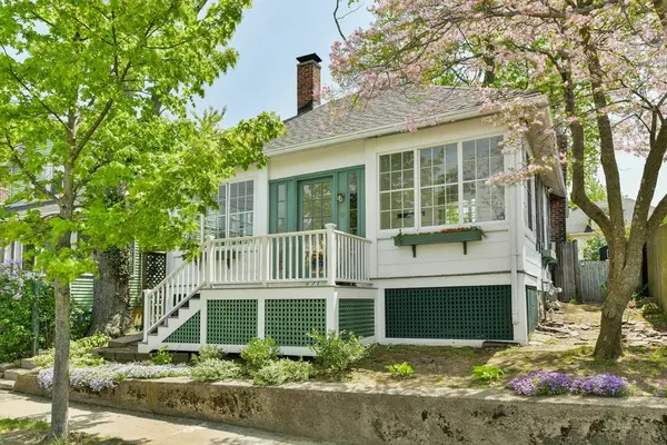15 Herbert Rd, Quincy, MA 02171