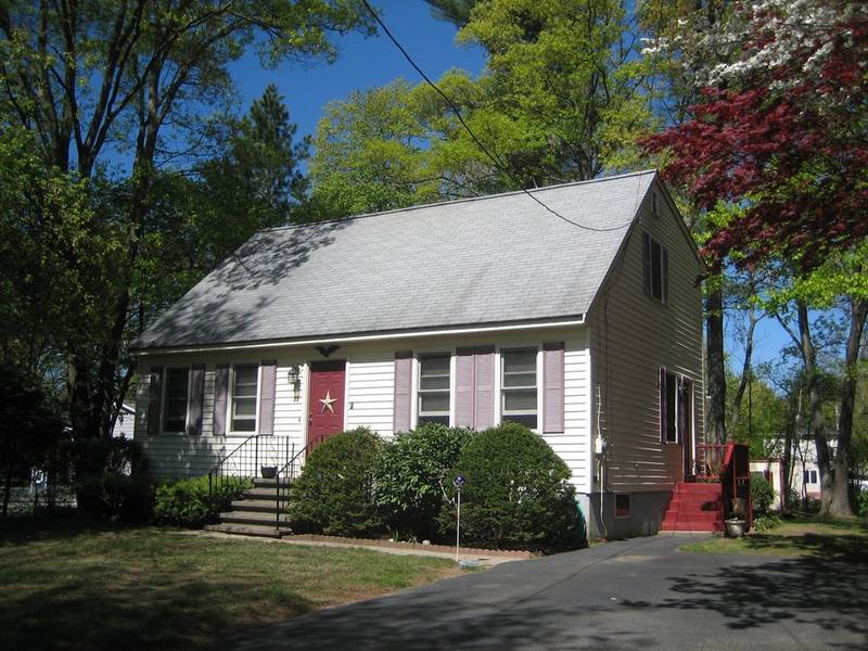 44 Maplewood Avenue, Tewksbury, MA 01876