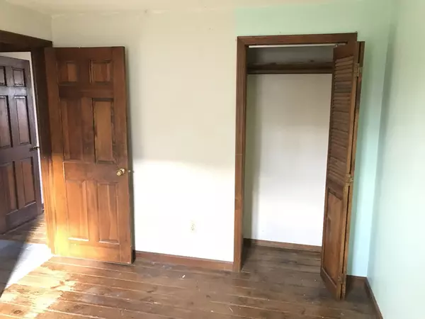 Norton, MA 02766,2 Barberry Rd