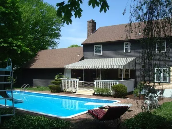 Easthampton, MA 01027,10 Gross Lane