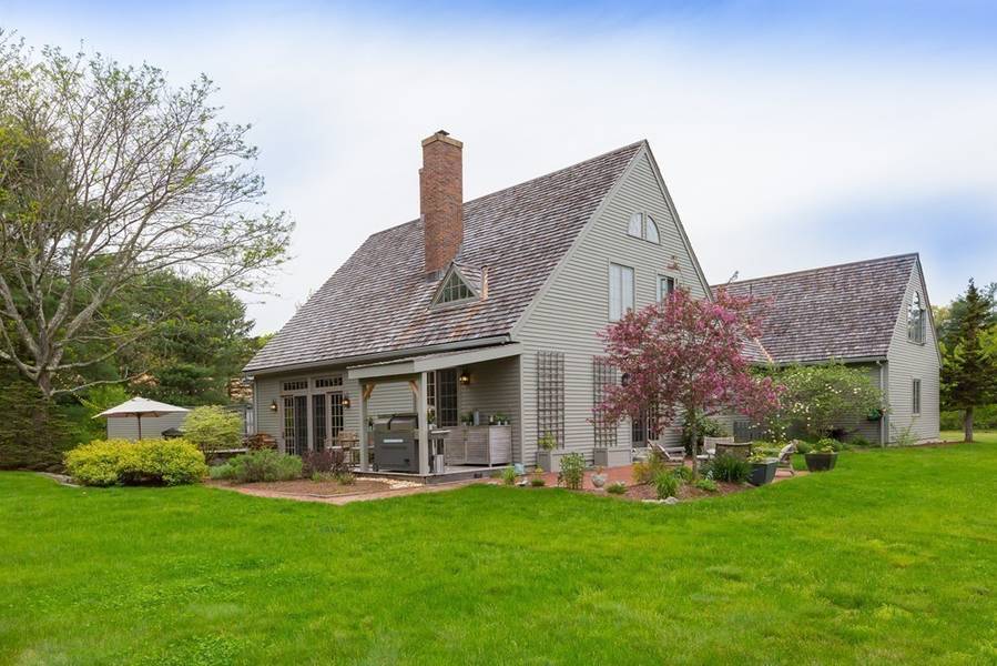 3 Fiske Pond Road, Holliston, MA 01746