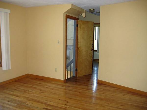 Malden, MA 02148,661 Cross St