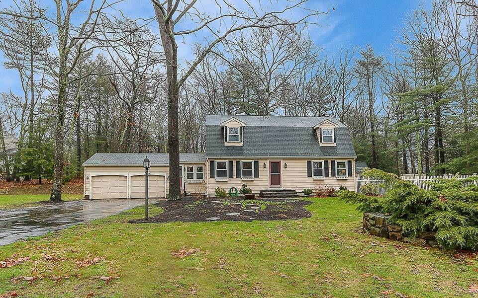 6 Homeward Lane, Walpole, MA 02081