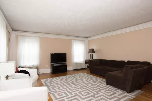 Canton, MA 02021,884 Washington St