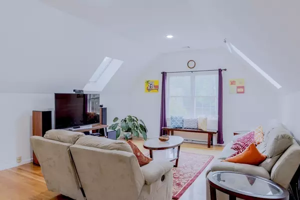 Canton, MA 02021,219 Neponset St #219