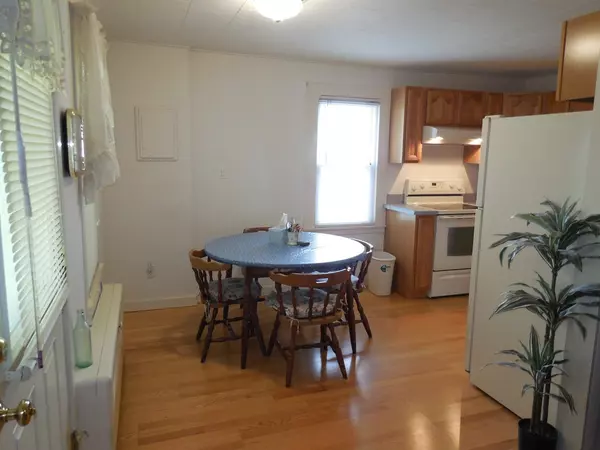 Southampton, MA 01073,7 Strong Rd