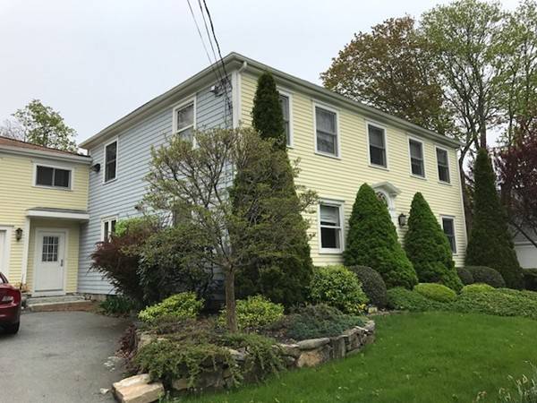 Dartmouth, MA 02748,579 Elm St