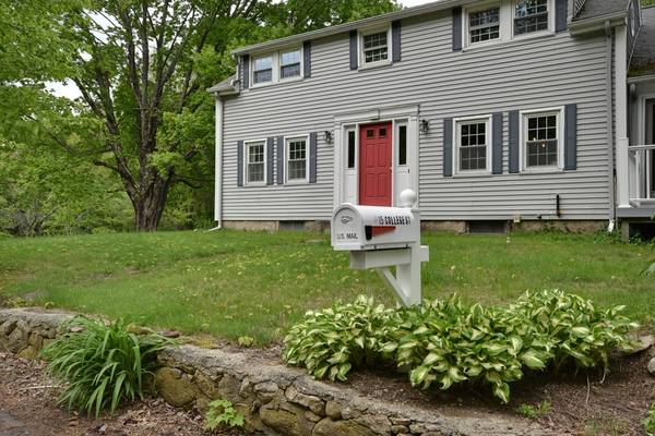 15 College St, Hopkinton, MA 01748