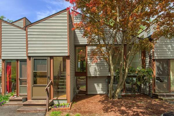 204 Meadows Edge #204, Acton, MA 01720