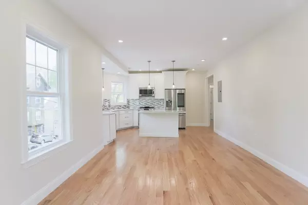 Somerville, MA 02145,466-468 Medford St #3