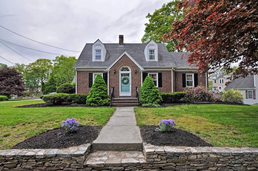 15 Lee Street, Franklin, MA 02038