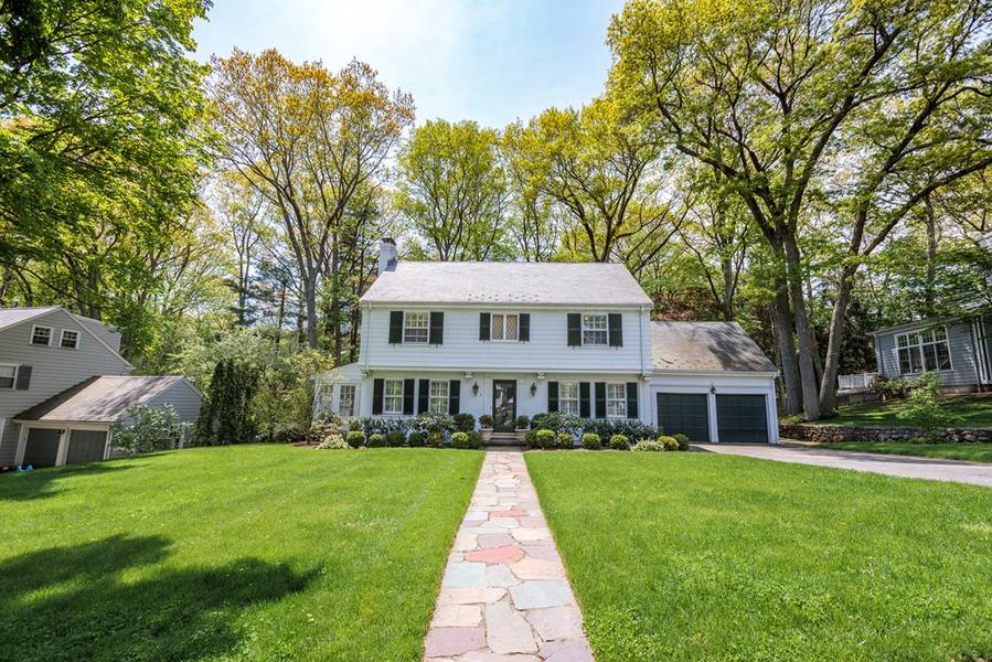 9 Thackeray Rd, Wellesley, MA 02481