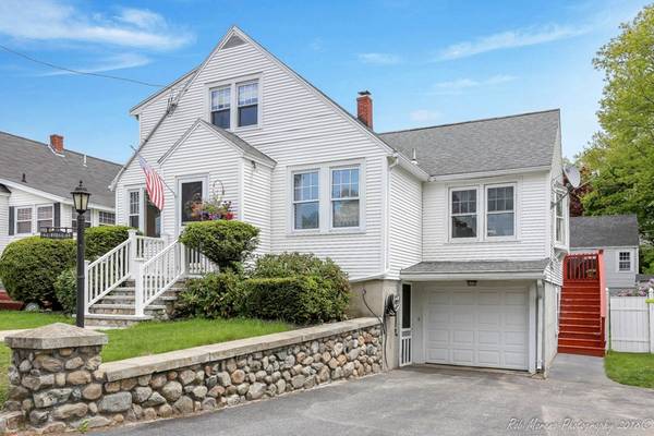 42 Ridge Rd, Methuen, MA 01844