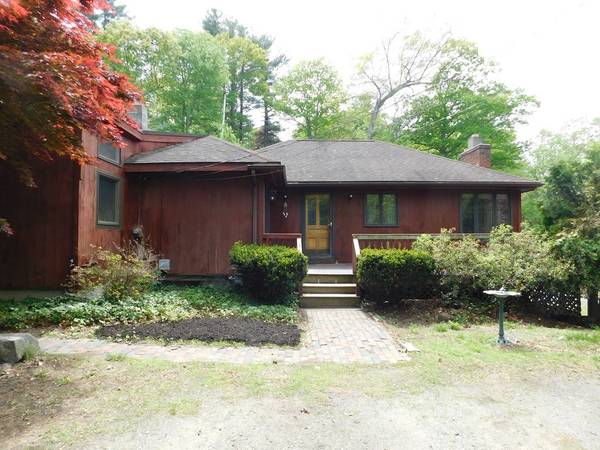 1 Howe Ln, Northborough, MA 01532