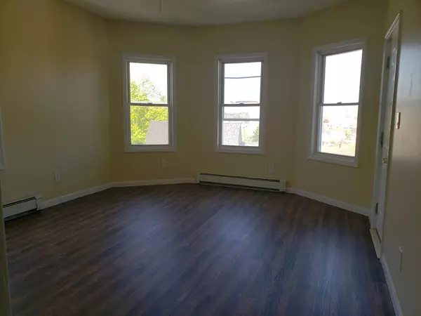 Worcester, MA 01605,11 Elizabeth St