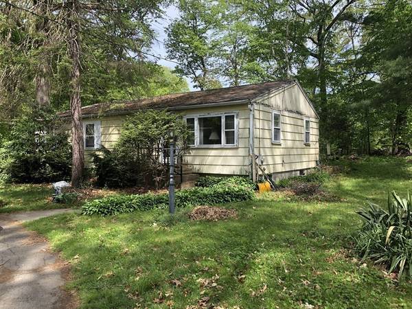 49 Evergreen Rd, Natick, MA 01760