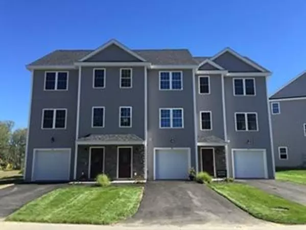 6 Collins Circle #1, Chelmsford, MA 01824