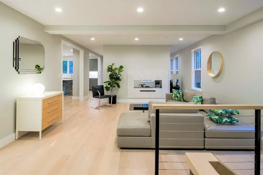 59 Auburn Street #1, Brookline, MA 02446