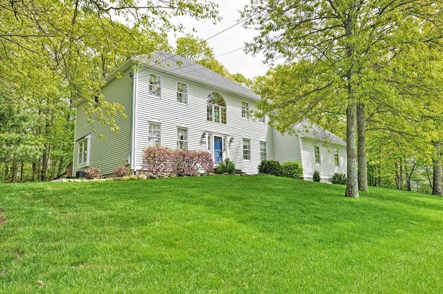 17 Jackson Cir, Franklin, MA 02038