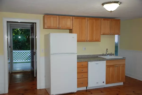 Paxton, MA 01612,8 Lawrence Street