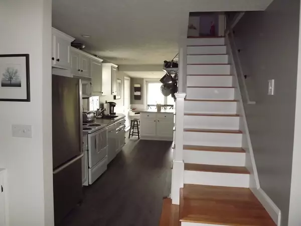 Millbury, MA 01527,18 Shore Terr