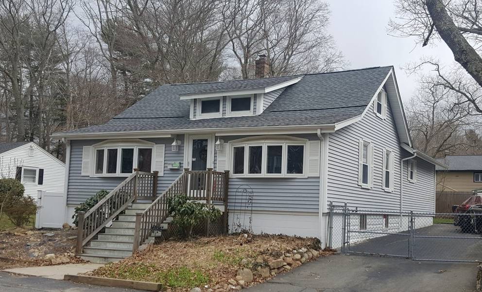 10 Ball St, Dartmouth, MA 02747