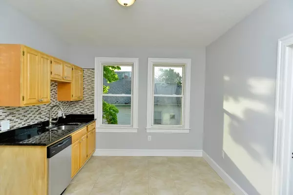 Boston, MA 02121,416 Seaver St #5