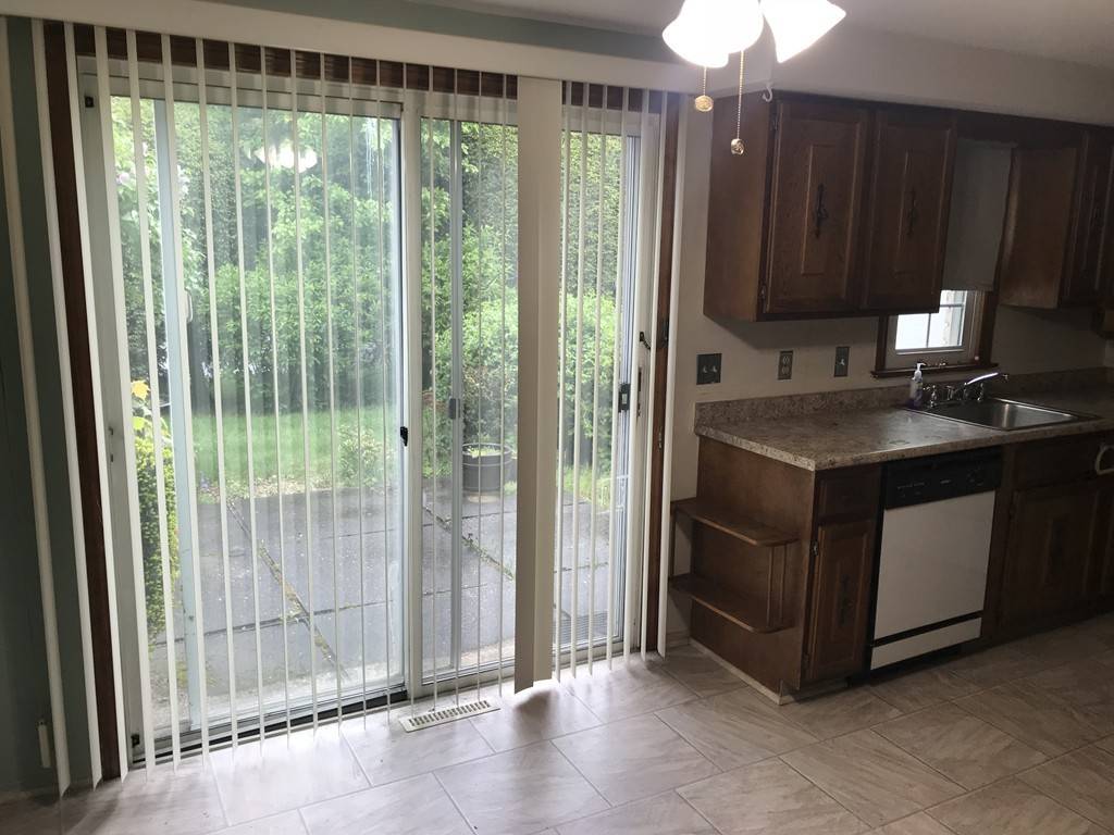 Agawam, MA 01001,44 Plantation Dr #44